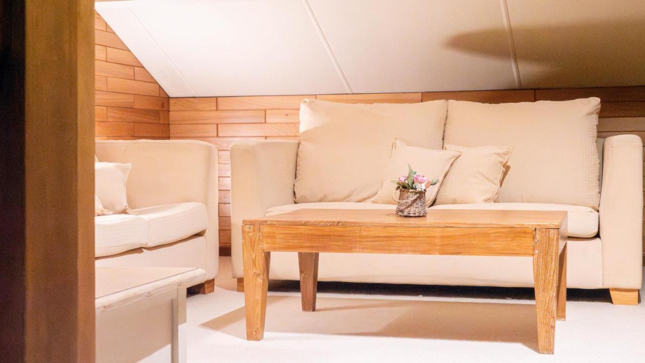 Le Colibri Spa Jacuzzi Durbuy Kültér fotó